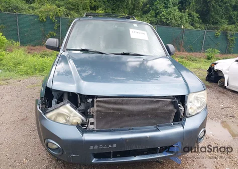 2012 Ford Escape Xlt z USA, uszkodzony, nr VIN 1FMCU9D78CKA21129